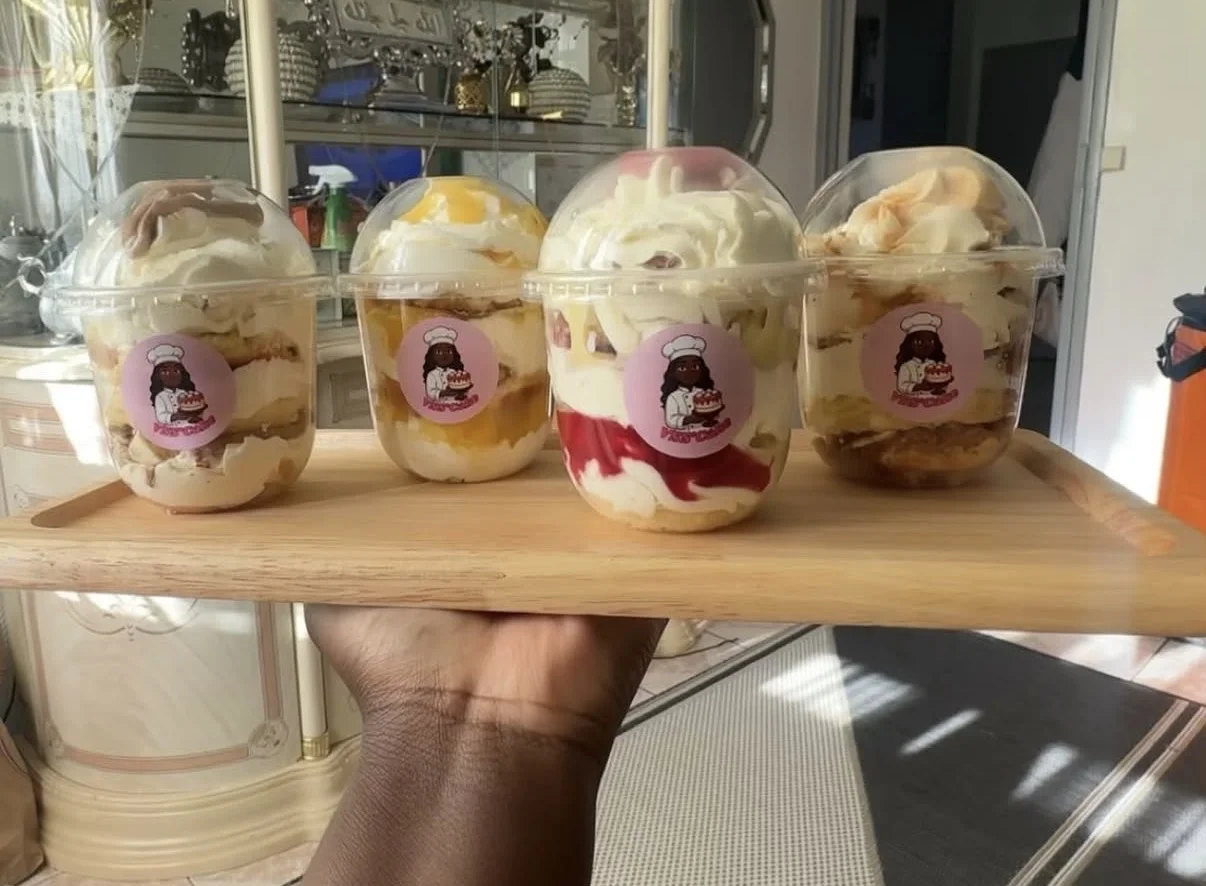 Layer cup