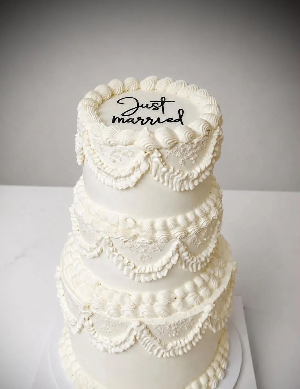 Vintage wedding cake